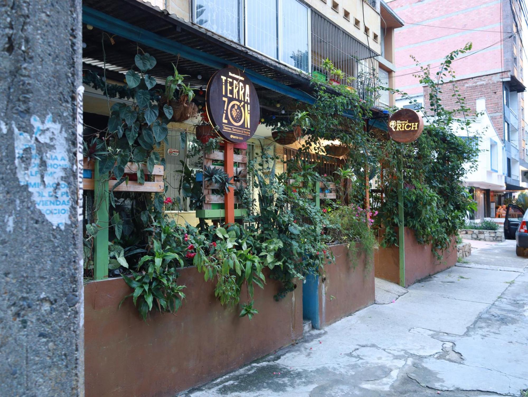 Hostal Rich Medellín Eksteriør billede